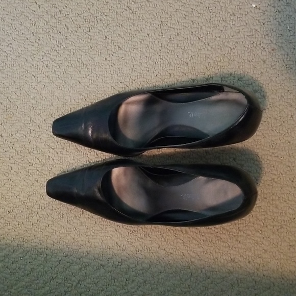 Black pumps size 9 by Pierre Michel - Picture 2 of 8
